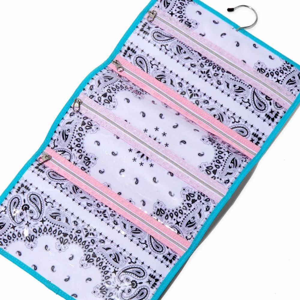 THEME x Claire’s Hanging Jewelry Organizer Bandana Design Black, White and Teal